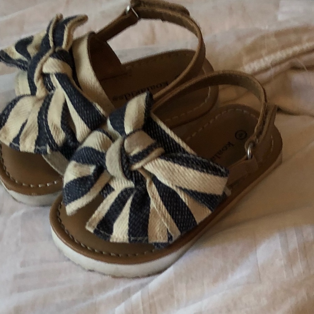 Sold Navy and cream canvas kids sandal - Picture 1 of 2